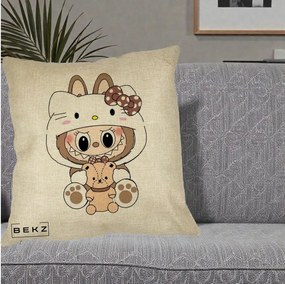 Perna Personalizata Labubu x Hello Kitty Maro-Vintage, 40x40 cm, Crem, Husa Detasabila, Perna Inclusa, BEKZ®
