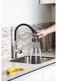 Baterie de chiuvetă cu pipă flexibilă Sapho SILI negru/crom lucios