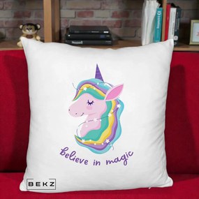 Perna Decorativa Unicorn Believe in Magic, 40x40 cm, Alb Pufos, Husa Detasabila, Perna Inclusa, BEKZ®