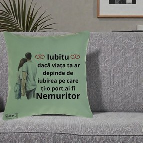 Cadou pentru Iubita - Perna Personalizata Iubitu Nemuritor cu Cuplu Acuarela si Inimi Rosii, 40x40 cm, Verde, Husa Detasabila, Perna Inclusa, BEKZ®