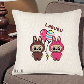 Perna Personalizata Labubu Cuplu cu Baloane, 40x40 cm, Crem Reliefat, Husa Detasabila, Perna Inclusa, BEKZ®