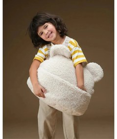 Pernă decorativă pentru copii crem din țesătură bouclé Teddy Pouch – Wigiwama