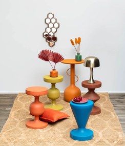 Masuta laterala, din metal, rust orange Forms