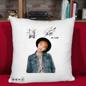 Perna Personalizata K-pop BTS Suga par Portocaliu Palarie Autograf, 40x40 cm, Alb Pufos, Husa Detasabila, Perna Inclusa, BEKZ®