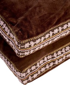 Saltea de podea din catifea brodată manual cu motive geometrice, 60×140 cm, „Velvet Mattress"