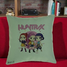 Perna Personalizata K-pop HUNTRX Trio Chibi cu Arme, 40x40 cm, Verde, Husa Detasabila, Perna Inclusa, BEKZ®
