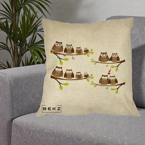 Perna Decorativa Familie de Bufnite pe Ramuri, 40x40 cm, Crem, Husa Detasabila, Perna Inclusa, BEKZ®