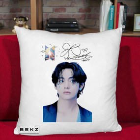 Perna Personalizata K-pop BTS V Taehyung Portret cu Autograf, 40x40 cm, Alb Pufos, Husa Detasabila, Perna Inclusa, BEKZ®