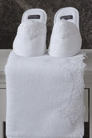 Set SAUNĂ pentru femei LIA în cutie cadou, 3 buc Mărime universală + prosop + Papuci de casa 40/42 Alb / White