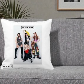 Perna Personalizata K-pop BLACKPINK Fotografie Grup Tinute Edgy, 40x40 cm, Alba Mata, Husa Detasabila, Perna Inclusa, BEKZ®