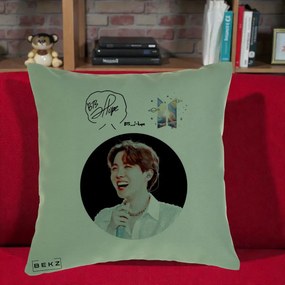 Perna Personalizata K-pop BTS J-Hope Portret cu Autograf, 40x40 cm, Verde, Husa Detasabila, Perna Inclusa, BEKZ®