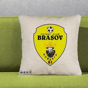 Perna Personalizata FC Brasov Fotbal Romania, 40x40 cm, Bej Canapea, Husa Detasabila, Perna Inclusa, BEKZ®