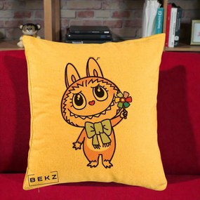 Perna Personalizata Labubu Roz cu Morisca, 40x40 cm, Galben, Husa Detasabila, Perna Inclusa, BEKZ®