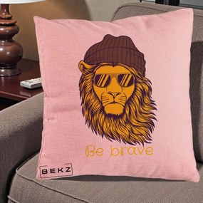 Perna Decorativa Leu Hipster Be Brave, 40x40 cm, Roz, Husa Detasabila, Perna Inclusa, BEKZ®