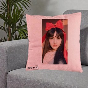 Perna Personalizata K-pop BLACKPINK Rose cu Funda Rosie, 40x40 cm, Roz, Husa Detasabila, Perna Inclusa, BEKZ®