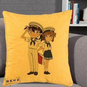 Perna Personalizata Detective Conan Conan si Ai Sailor, 40x40 cm, Galben, Husa Detasabila, Perna Inclusa, BEKZ®