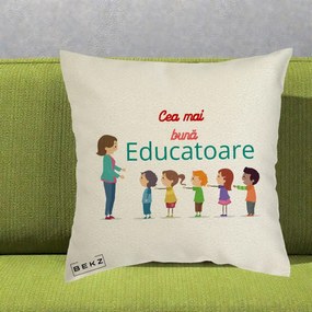 Cadou pentru Educatoare - Perna Personalizata Cea mai Buna Educatoare cu Ilustratie Copii si Educatoare, 40x40 cm, Ecru, Husa Detasabila, Perna Inclusa, BEKZ®