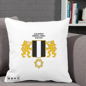 Perna Personalizata CSM Unirea Alba Iulia Fotbal, 40x40 cm, Alba Mata, Husa Detasabila, Perna Inclusa, BEKZ®