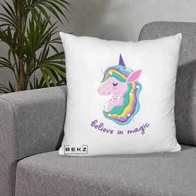 Perna Decorativa Unicorn Believe in Magic, 40x40 cm, Alb Pufos, Husa Detasabila, Perna Inclusa, BEKZ®