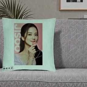 Perna Personalizata K-pop BLACKPINK Jisoo cu Semnatura si Fond Roz, 40x40 cm, Verde Menta, Husa Detasabila, Perna Inclusa, BEKZ®