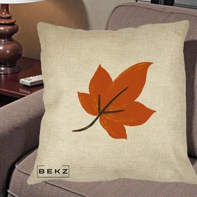 Perna Decorativa Frunza de Toamna Portocalie, 40x40 cm, Crem, Husa Detasabila, Perna Inclusa, BEKZ®