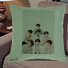 Perna Personalizata K-pop BTS Foto Grup Pastel, 40x40 cm, Verde, Husa Detasabila, Perna Inclusa, BEKZ®