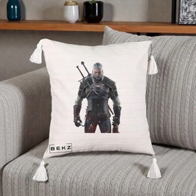 Perna Personalizata The Witcher Geralt of Rivia Portret, 40x40 cm, Bej cu Franjuri, Husa Detasabila, Perna Inclusa, BEKZ®