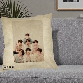 Perna Personalizata K-pop BTS Foto Grup Pastel, 40x40 cm, Crem, Husa Detasabila, Perna Inclusa, BEKZ®