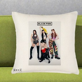 Perna Personalizata K-pop BLACKPINK Fotografie Grup Tinute Edgy, 40x40 cm, Crem Reliefat, Husa Detasabila, Perna Inclusa, BEKZ®
