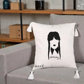Perna Personalizata Wednesday Addams Silueta Alb-Negru, 40x40 cm, Bej cu Franjuri, Husa Detasabila, Perna Inclusa, BEKZ®
