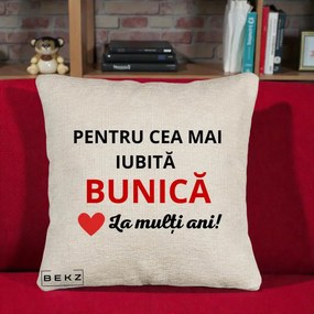 Cadou pentru Bunica - Perna Personalizata Pentru Cea Mai Iubita Bunica La Multi Ani Rosu, 40x40 cm, Bej Canapea, Husa Detasabila, Perna Inclusa, BEKZ®