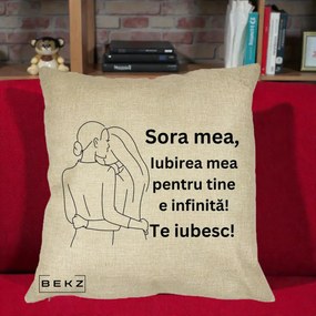 Cadou pentru Sora - Perna Personalizata Sora Mea Te Iubesc Imbratisare din Spate Line Art, 40x40 cm, Crem, Husa Detasabila, Perna Inclusa, BEKZ®