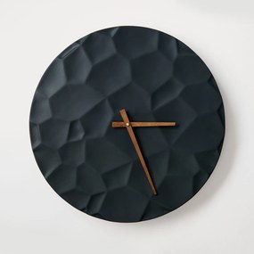 Ceas de perete din beton ODLITO Moon Crater – grafit (negru) – 50 cm – ace maro