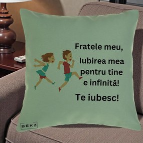 Cadou pentru Frate - Perna Personalizata Fratele Meu Te Iubesc Copii Alergand Colorat, 40x40 cm, Verde, Husa Detasabila, Perna Inclusa, BEKZ®