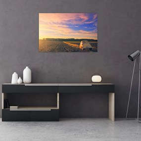 Tablou - Mașină galbenă ăn câmp (90x60 cm)