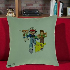 Perna Personalizata Pokemon Ash Misty Brock si Pikachu, 40x40 cm, Verde, Husa Detasabila, Perna Inclusa, BEKZ®