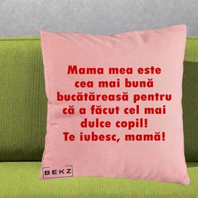 Cadou pentru Mama - Perna Personalizata Mama cea Mai Buna Bucatareasa, 40x40 cm, Roz, Husa Detasabila, Perna Inclusa, BEKZ®