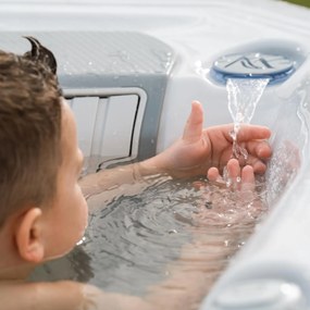 Minipiscina jacuzzi 3 persoane, 32 jeturi hidromasaj, WiFi, sistem audio, sistem In line-WIS, unitate de control Gecko IN.YE-3, 160   215 cm, Wellis