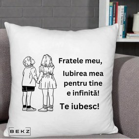 Cadou pentru Frate - Perna Personalizata Fratele Meu Te Iubesc Copii Tinand Maini Line Art, 40x40 cm, Alb Pufos, Husa Detasabila, Perna Inclusa, BEKZ®