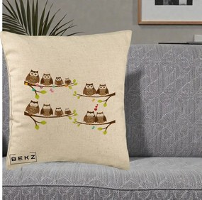 Perna Decorativa Familie de Bufnite pe Ramuri, 40x40 cm, Bej, Husa Detasabila, Perna Inclusa, BEKZ®
