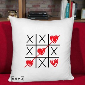Cadou Romantic - Perna Personalizata Love Joc X si Inima cu Castigator Iubire, 40x40 cm, Alb Pufos, Husa Detasabila, Perna Inclusa, BEKZ®