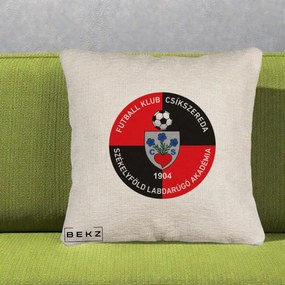 Perna Personalizata FK Csikszereda 1904 Fotbal, 40x40 cm, Bej Canapea, Husa Detasabila, Perna Inclusa, BEKZ®