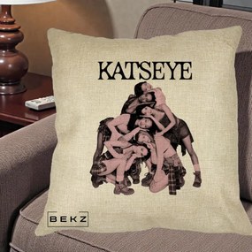 Perna Personalizata K-pop KATSEYE Foto Roz Vintage, 40x40 cm, Crem, Husa Detasabila, Perna Inclusa, BEKZ®
