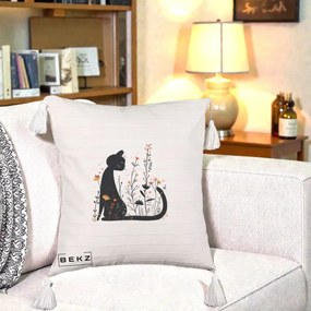Perna Decorativa Pisica Neagra Flori Portocalii Silueta, 40x40 cm, Bej cu Franjuri, Husa Detasabila, Perna Inclusa, BEKZ®