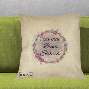 Cadou pentru Soacra - Perna Personalizata Cea mai Buna Soacra cu Coronita Flori Roz si Mov, 40x40 cm, Crem, Husa Detasabila, Perna Inclusa, BEKZ®