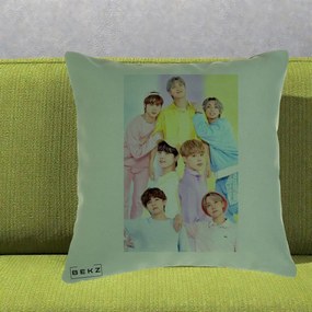 Perna Personalizata K-pop BTS Foto Grup Pastel Colorat cu 7 Membrii, 40x40 cm, Verde, Husa Detasabila, Perna Inclusa, BEKZ®