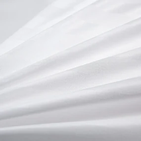 Lenjerie de pat hoteliera din microfibra JASMINE alba - dunga 2 cm Dimensiunile lenjeriei: 70 x 90 cm | 140 x 220 cm