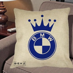 Perna Personalizata cu emblema BMW si Coroana, 40x40 cm, Crem, Husa Detasabila, Perna Inclusa, BEKZ®
