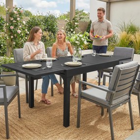 Outsunny Masă de Bucătărie Extensibilă pentru Terasă, 4-6 Persoane, 80-160 cm Masă Extensibilă din Aluminiu cu Blat din Lamele, Negru | Aosom Romania