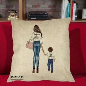 Cadou pentru Mama - Perna Personalizata Patrata Mother of a Prince, 40x40 cm, Crem, Husa Detasabila, Perna Inclusa, BEKZ®